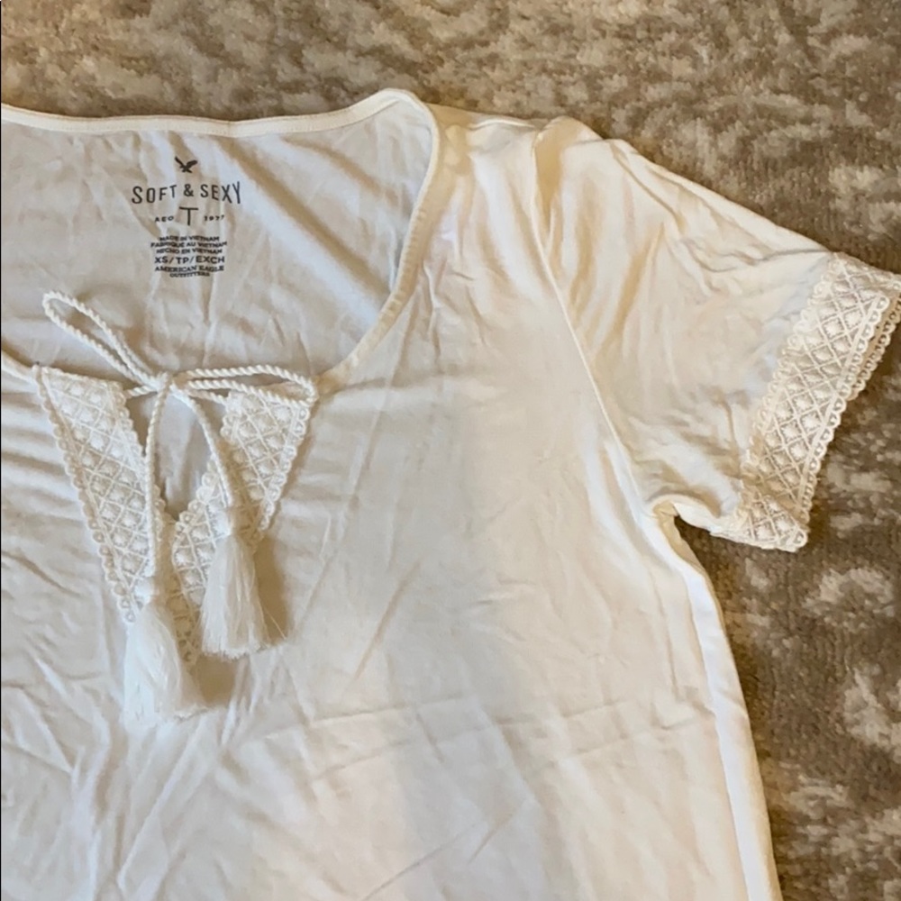 American Eagle tshirt